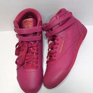 Reebok  Freestyle High Womens Junior Classics / Twisted Berry, Sneakers Size 6
